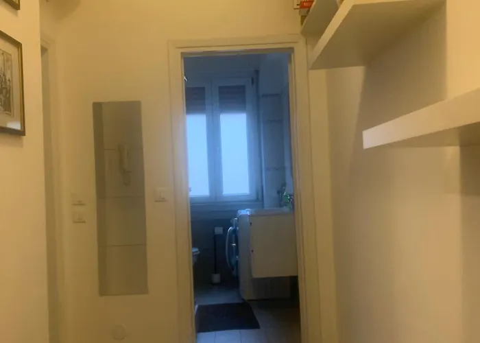 Accogliente Casetta A A Due Passi Dalla Metro Tolstoi * Milan