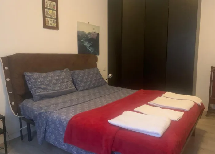 Apartment Accogliente Casetta A A Due Passi Dalla Metro Tolstoi Milan
